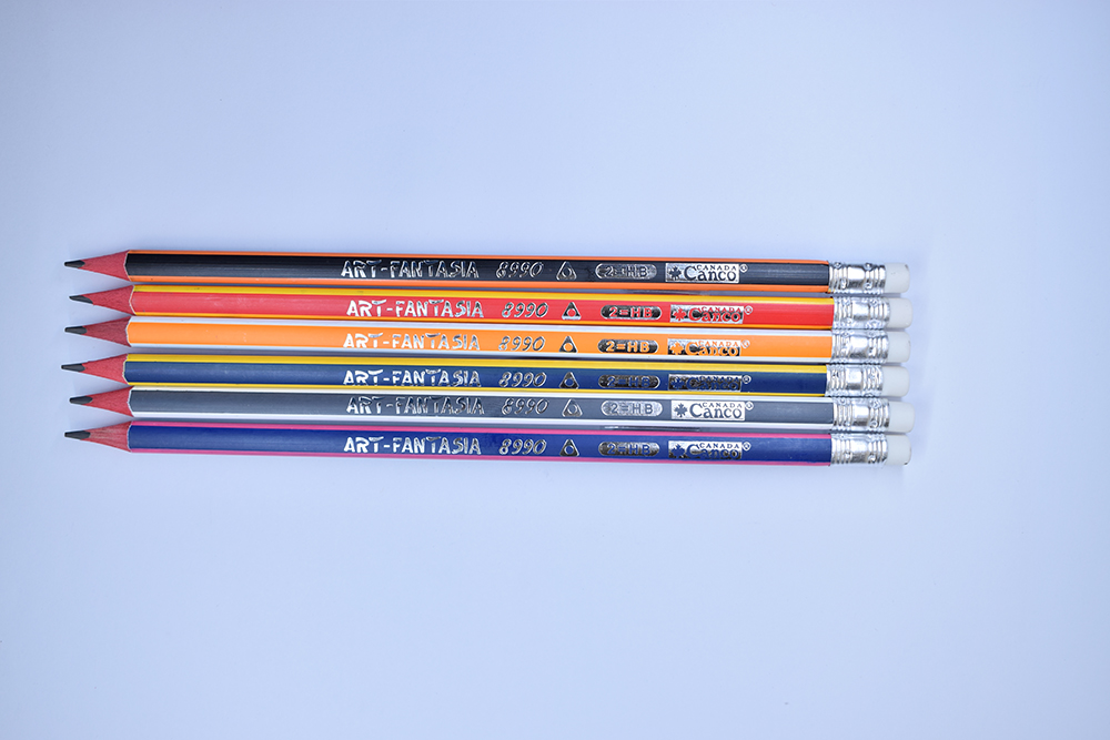 مداد مشکی سه گوش پاکن دار 